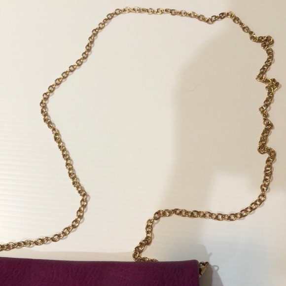 Purse With Gold Chain - Picture 3 of 4